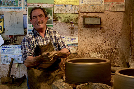 Pottery by António Mestre 